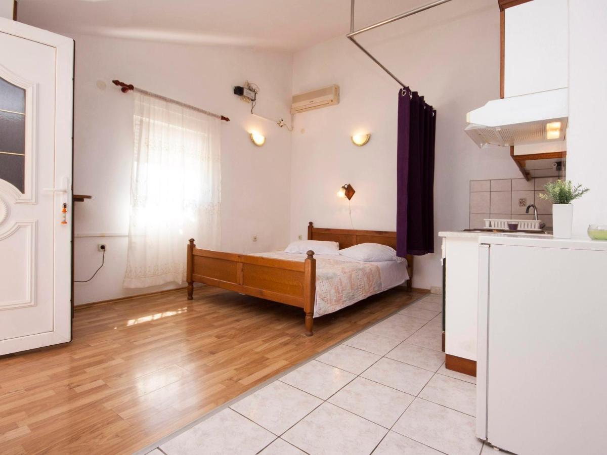 Apartments Skarpa 1601 Rogoznica  Exterior foto